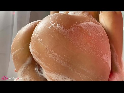 ❤️ Brunette Masturbates Pussy com Vibrador para Orgasmo Intenso no Chuveiro ❤️ Porno em porno pt-br.tubesexer-com.ru ☑